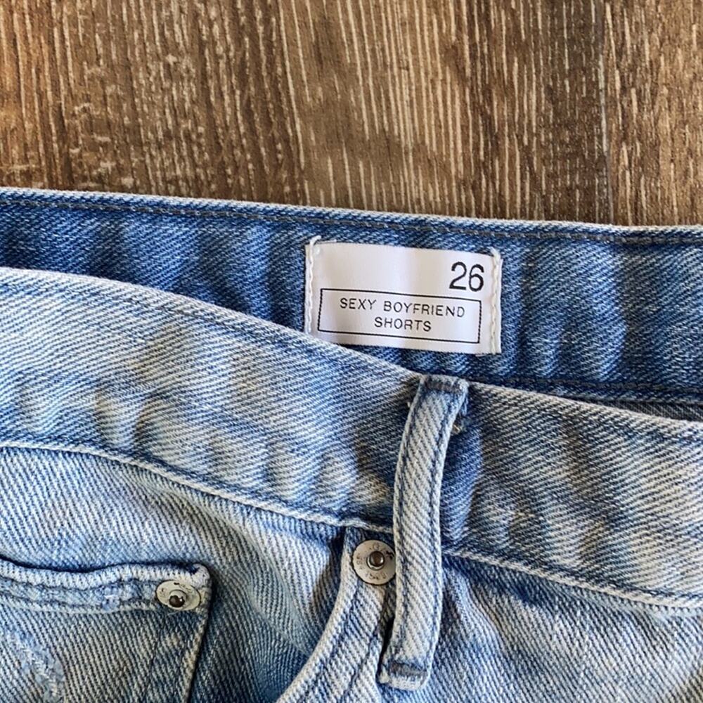 Gap Sexy Boyfriend Distressed Denim Shorts Size 26 - Picture 4 of 8